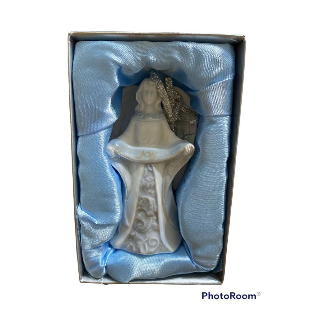 Set of 6 Porcelain Inspirational Angel Ornaments with matte and glaze finish - Picture 4 of 7
